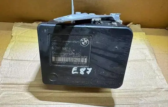 BMW 1 E81 E87 Power steering pump 67878366787837