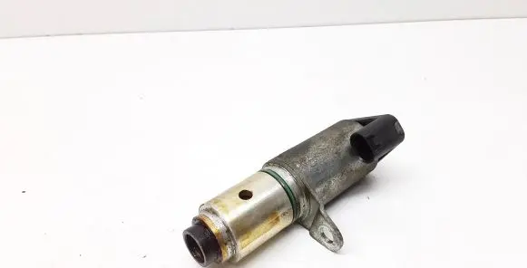 Volvo V70 Camshaft vanos timing valve 31216222