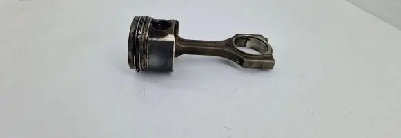 Mini Cooper Countryman R60 Piston with connecting rod N47C20A N47