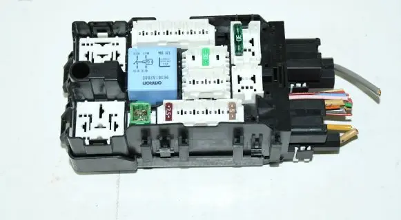 Peugeot 508 Fuse box set 9665492680