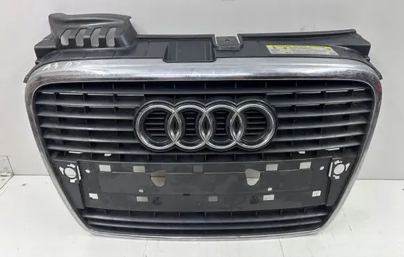 Audi A4 S4 B7 8E 8H Front bumper upper radiator grill 8E0853651J 8E0853651