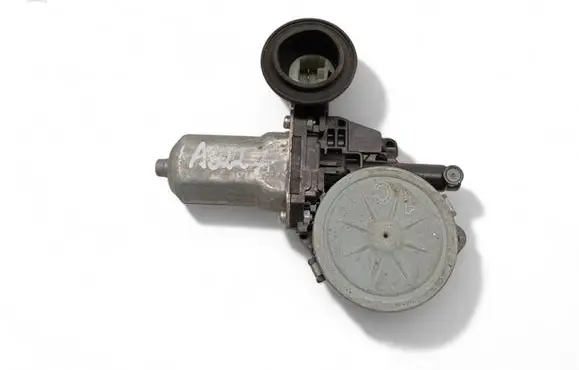 Suzuki Swift I Front door window regulator motor 8346063J00