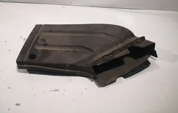Audi A4 S4 B6 8E 8H Air intake duct part 8E0129618E
