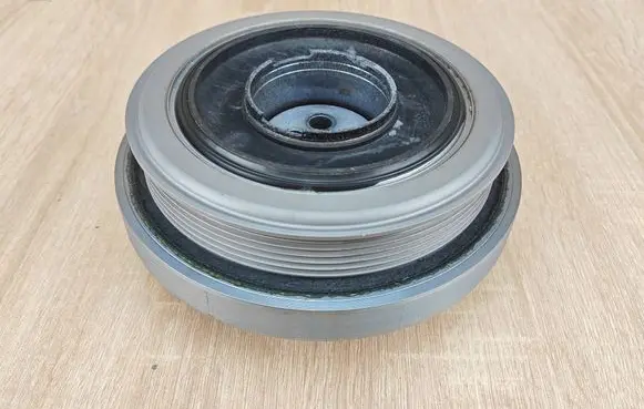 BMW 4 G22 G23 G24 G26 Crankshaft pulley 8579928