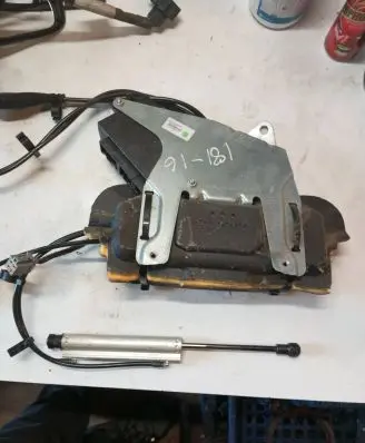 Volvo XC70 Tailgate hydraulic set 31218393