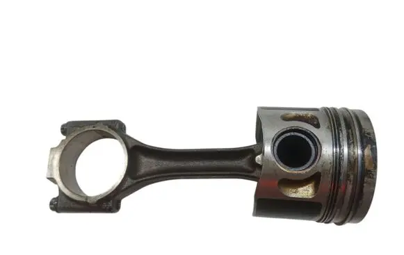Volkswagen Caddy Piston with connecting rod