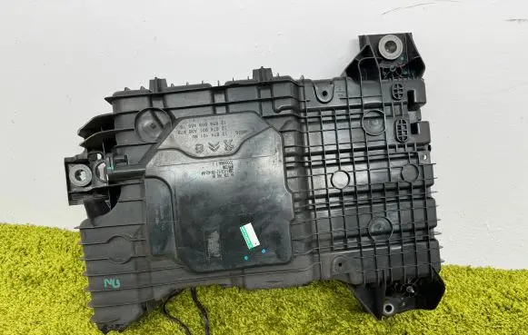 Citroen C4 II Picasso AdBlue liquid reservoir 9813676080