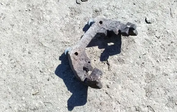 Volvo V70 Brake caliper pad carrier rear 