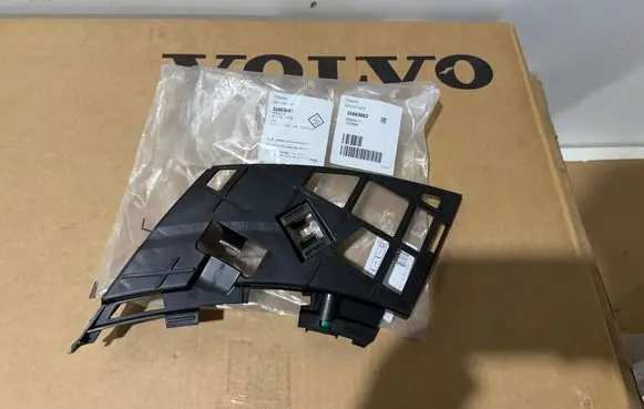 Polestar 2 Front bumper mounting bracket 31663663