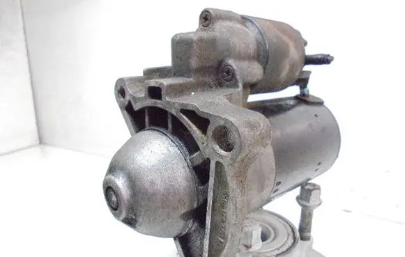 Mercedes-Benz E C207 W207 Starter motor 0001112041