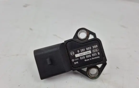 Skoda Octavia Mk2 (1Z) Air pressure sensor 0281002399 038906051B