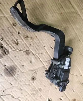 Renault Master III Accelerator throttle pedal 8200672371