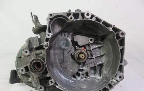 Manual 6 speed gearbox