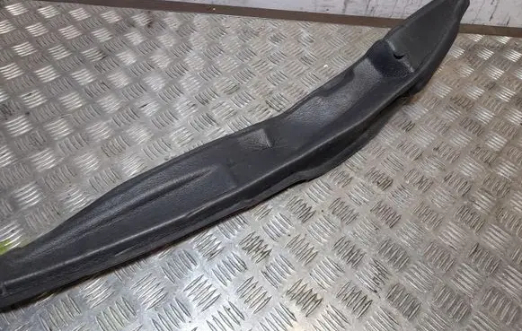 Chrysler Pacifica Fender end trim 68225662A