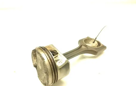 Peugeot 207 Piston with connecting rod 