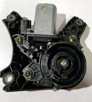 Porsche Cayenne (9Y0 9Y3) Front door soft close latching motor 9Y0837004