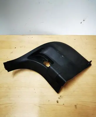 Foot area side trim