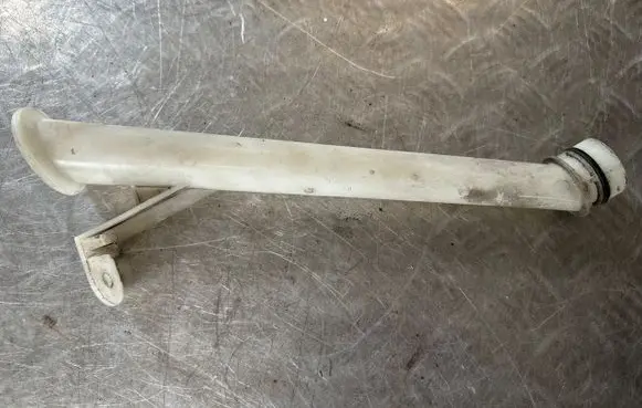 Renault Koleos I Window washer liquid tank fill tube 28915JY00A