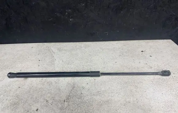 Volkswagen Golf V Tailgate/trunk strut/damper