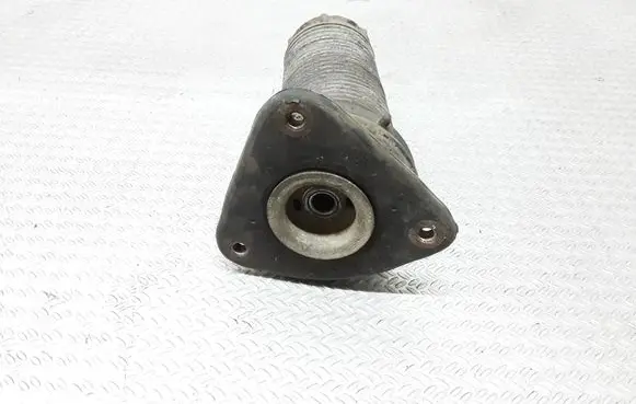 Ford C-MAX I Coil spring mount 3M513K155FB