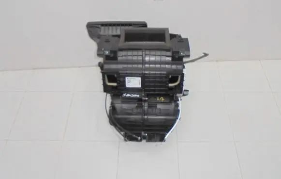 Dacia Sandero Air flap motor/actuator 271208621R