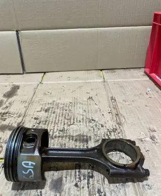 Volvo S40 Piston with connecting rod 83L38
