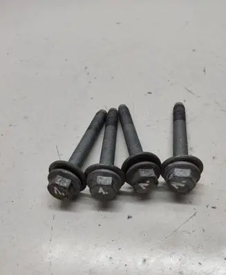 Opel Mokka B Nuts/bolts 