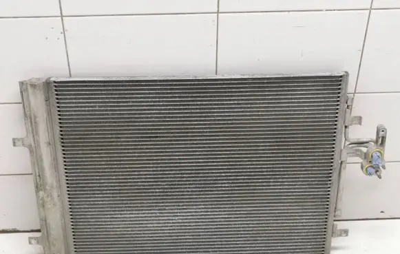 Volvo V70 A/C cooling radiator (condenser)