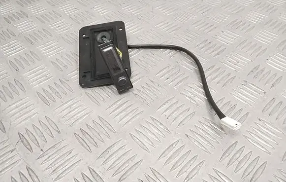 Tailgate opening switch