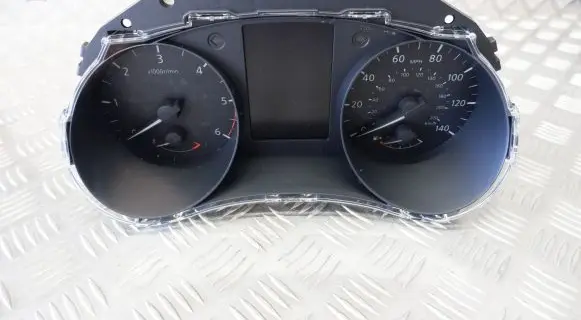 Nissan Qashqai Speedometer (instrument cluster) 4EA2CH1L6