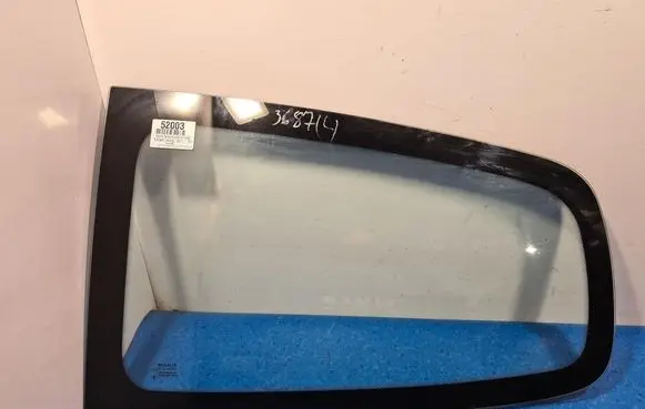 Renault Twingo II Front door window glass four-door