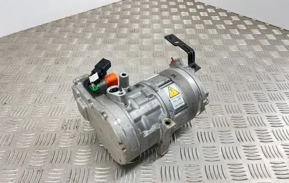 Hyundai Santa Fe Air conditioning (A/C) compressor (pump) 977E1P4550 HES33