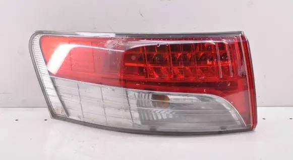 Toyota Avensis T270 Rear/tail lights