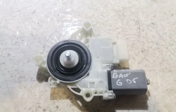 BMW X5 G05 Rear door window regulator motor 9479073