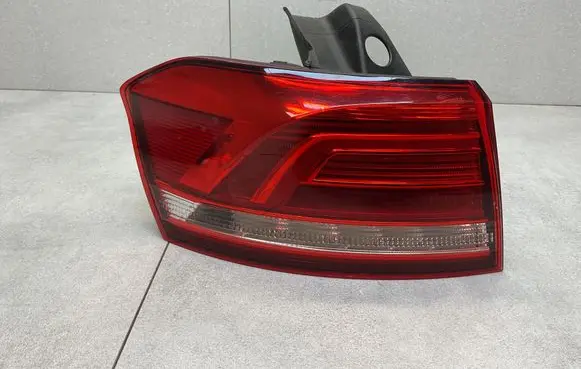 Volkswagen PASSAT B8 Rear/tail lights 3G9945311