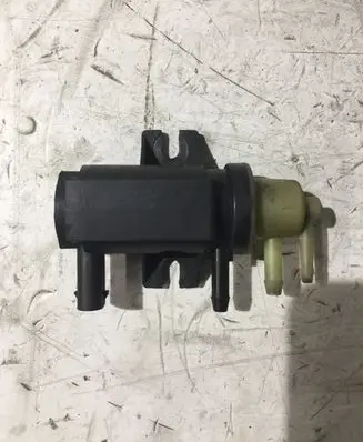 Mercedes-Benz E W212 Turbo solenoid valve A0091533128