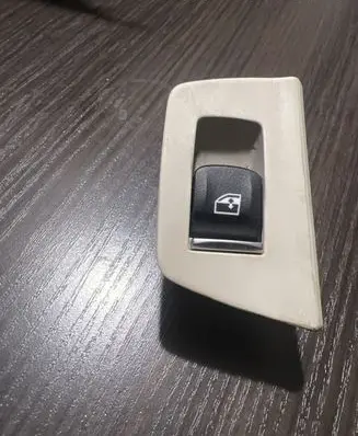 BMW 5 G30 G31 Electric window control switch 9327031