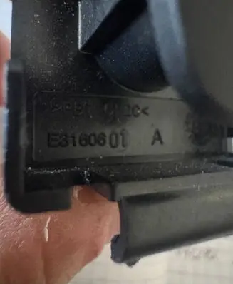 Dacia Sandero Hazard light switch E3160601