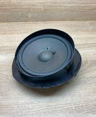 Mercedes-Benz E W211 Rear door speaker A2118207302 RearLeft