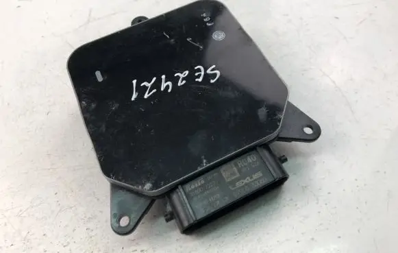 Lexus ES 300h Light module LCM 318007227G