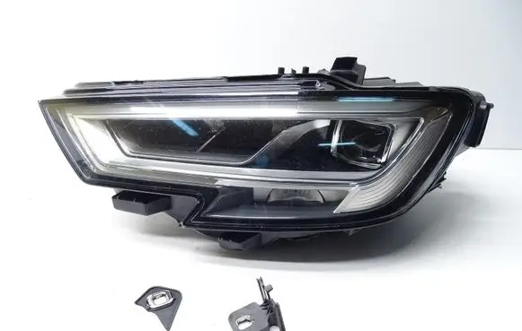 Audi A3 S3 8V Headlight/headlamp 8V0941033D