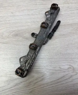 Honda Civic Fuel main line pipe 