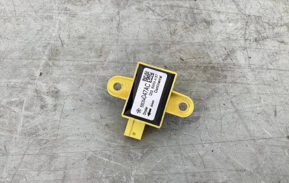 Chrysler Town & Country V Airbag deployment crash/impact sensor 56054047ac