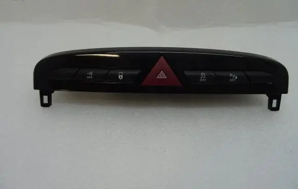 Peugeot 308 Hazard light switch 98060424xt