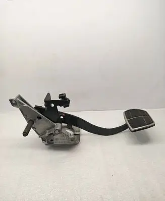 BMW X3 E83 Brake pedal 3331164 42311003 2229128