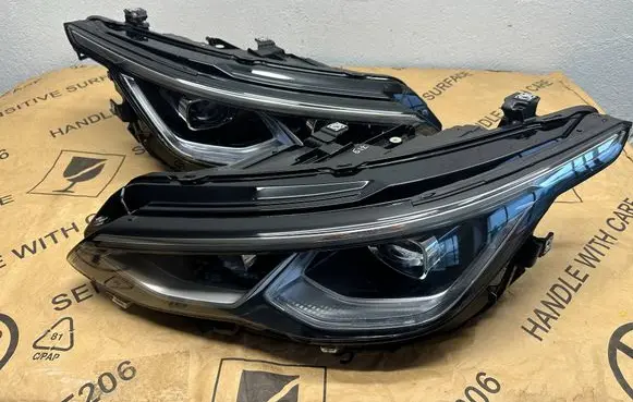 Volkswagen Golf VIII Headlights/headlamps set 5H1941035J 5H1941036J