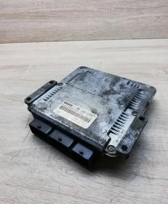 Renault Laguna II Engine control unit/module ECU 8200211711 0281010637