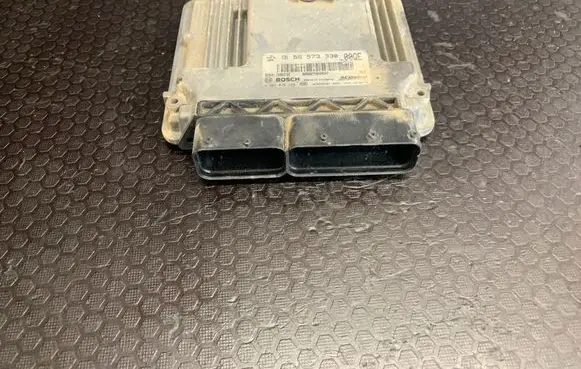 Opel Insignia A Engine control unit/module 55573330 55566722 0281015149