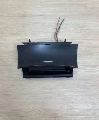 Mercedes-Benz CLS C219 Car ashtray A2116802852