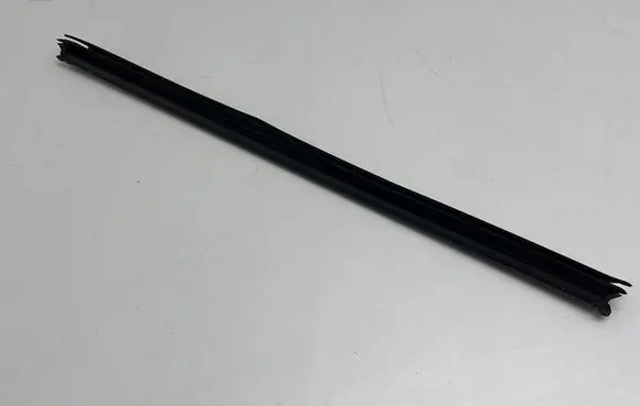 Audi Q3 F3 Rubber seal rear door window/glass 83A839479C